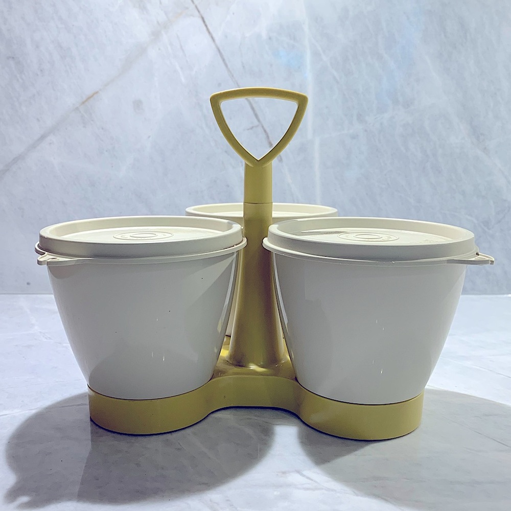 Tupperware 3 bowl condiment caddy - or whatever you like, with lids picnic BBQ